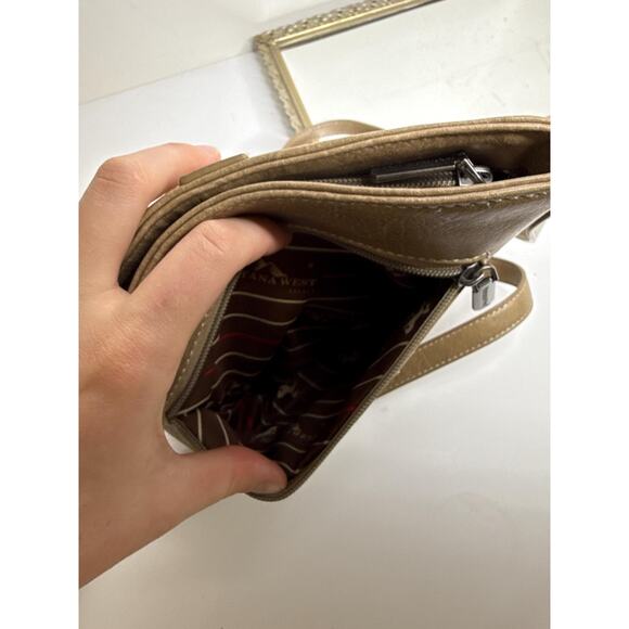 Montana West Tooled Studded Crossbody/Wristlet Bag buckle western boho cowboy - Picture 10 of 10